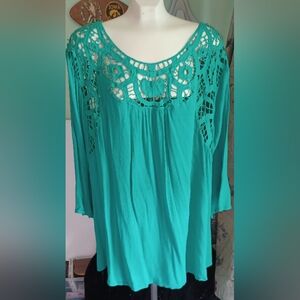 Romans 32w cut out shirt like new